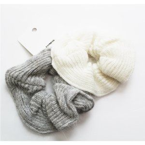 🛍️ NWT Oversized fuzzy knit fabric scrunchies - set of 2